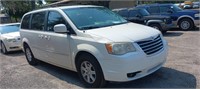 2010 Chrysler Town and Country Touring RUNS/MOVES
