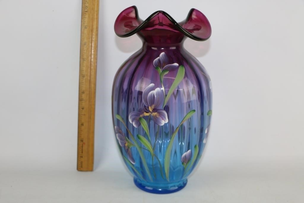 Fenton Connoisseur Coll Iris Garden Mulberry Vase