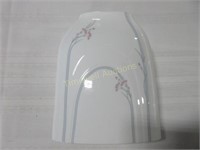Royal Doulton Impressions - Carnation Vase