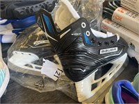 Bauer Vapor Ice Skates with Safety Blade in Kid’s