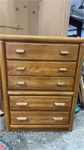 BROYHILL OAK 5-DRAWER CHEST OF DRAWERS