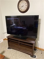 55 inch Samsung tv, Vizo sound bar and TV