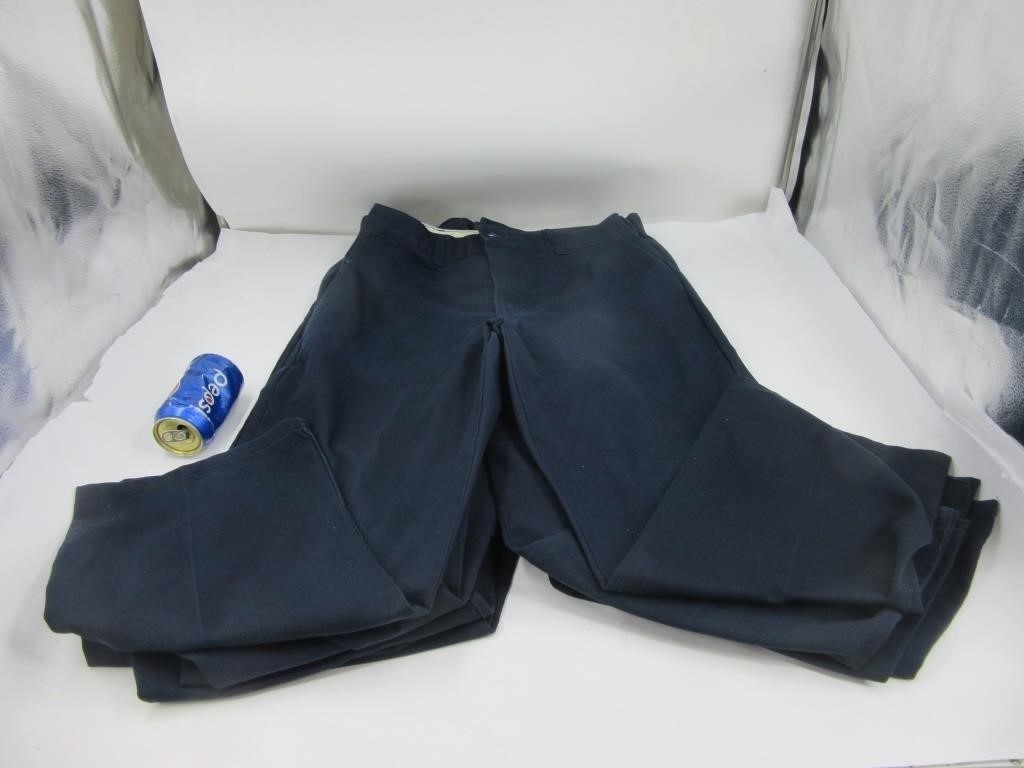 5 pantalons neufs pour homme gr 36