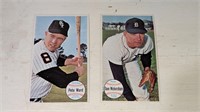 2 1964 Topps Giant Baseball Cards #33 & 35