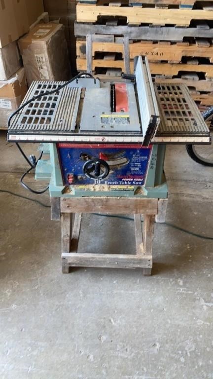 Master Machanic 10" Table Saw - Works