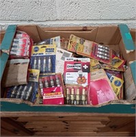 Good mixed collection of Vintage Spark Plugs -