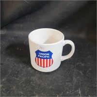 Vtg Union Pacific Mug