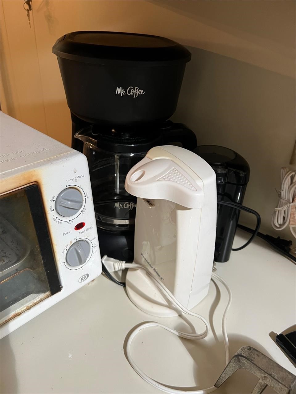 SMALL KITCHEN APPLIANCES