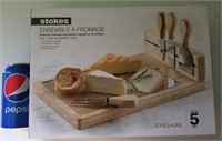 Ensemble à fromage neuf