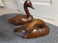 2 LARGE SOLID WOOD AND BRASS SWANS