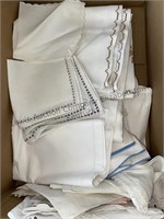 Vintage linen napkins and tablecloth