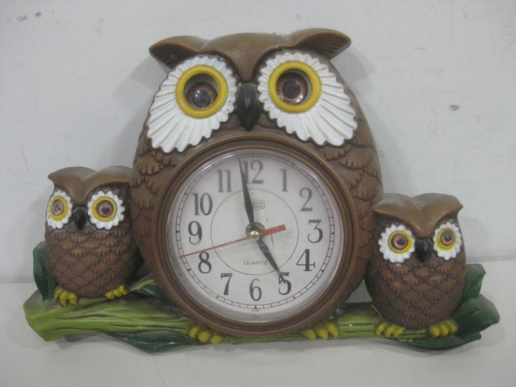 9"x 14.5" Eleco Owl Clock Untested
