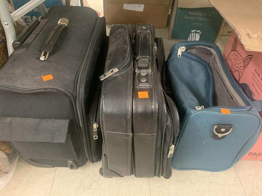 3 pieces of luggage