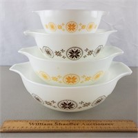 Vintage Pyrex Town & Country Bowls