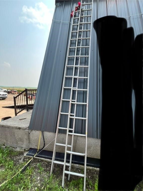 16ft aluminum extension ladder – in two pieces