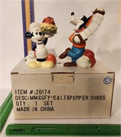 Disney Salt&Pepper shaker Micky & Goofy