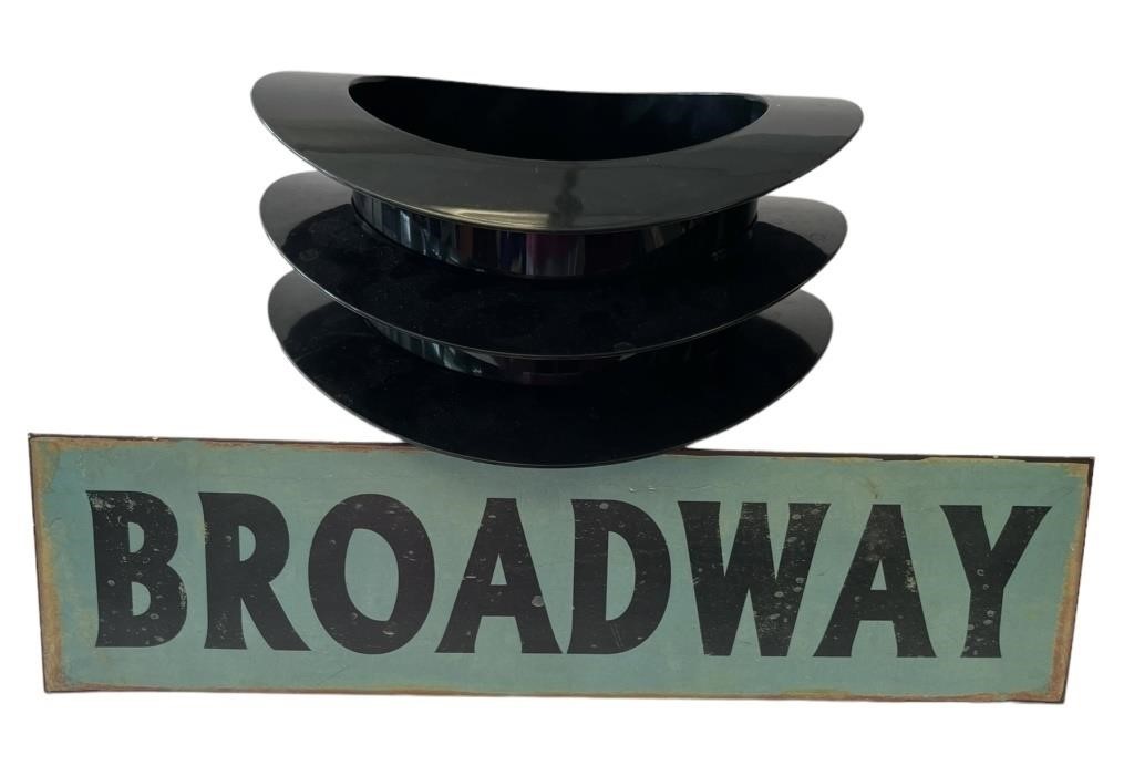 Top Hat Ice Buckets & Broadway Sign