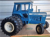 Ertl Ford 960 Die Cast Tractor