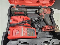 Milwaukee 1/4" Hex Impact Driver Works 1 Battery