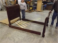 VINTAGE WOODEN TWIN SIZE SLEIGH BED