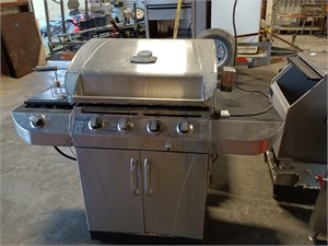 COMMERCIAL CHAR BROIL BBQ GRILL