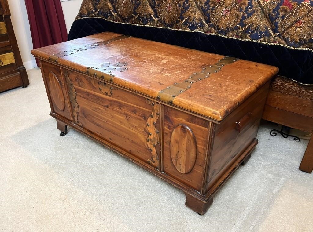 LANE CEDAR CHEST