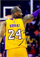 Kobe Bryant Autograph Autograph  Photo