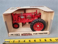 1/16 Farmall F20 Tractor
