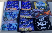 W - LOT OF 9 GRAPHIC TEES VAR SIZES (Q31)