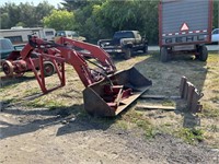 International 2250 Loader with Bucket and Forks