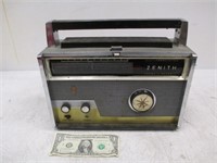 Vintage Zenith All-Transistor Trans-Oceanic Radio
