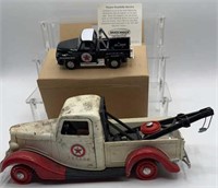 2 Texaco Die Cast-Wrecker and