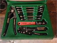 CRAFTSMAN TOOL SET - MISSING 1 WRENCH