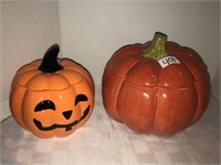 2 pumpkins decor with lids