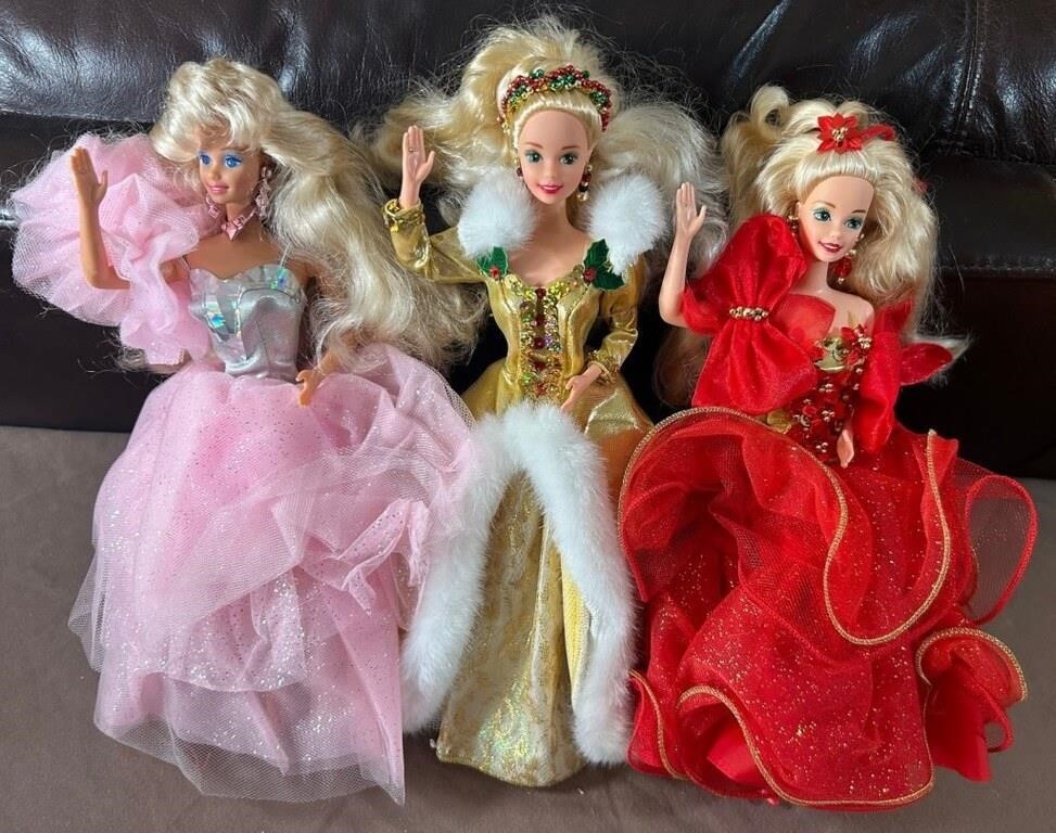 J - LOT OF 3 COLLECTIBLE DOLLS (L111)