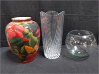 Group of crystal vase, glass bowl, etc. Box lot