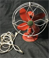 Vintage Cool Spot Red Table Fan