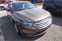 2015 Ford SEL Taurus 4dr