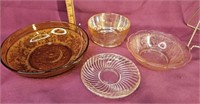 Assorted depresssion glass pieces