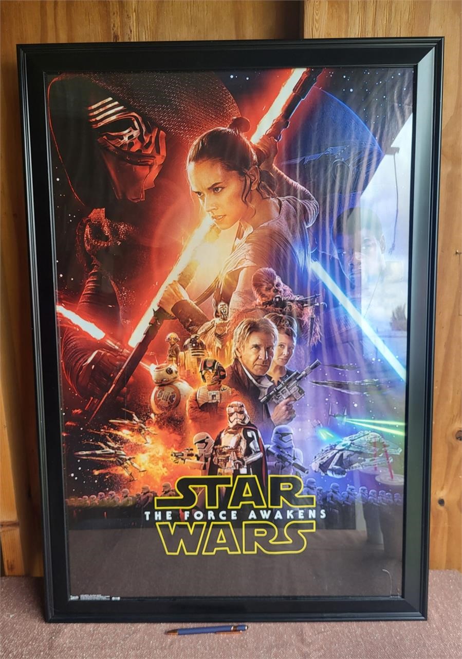 The Force Awakens Larghe Framed Poster