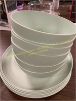 12ct plastic (6)bowls (6)plates