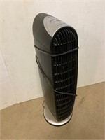 Honeywell upright fan. Works