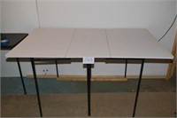 Foldable Quilting/Cutting Table 30" T X 5 Ft.
