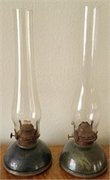 E - LOT OF 2 ANTIQUE OIL LAMPS