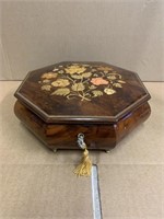 Italian Marquetry, Reuge Octagonal Music Box