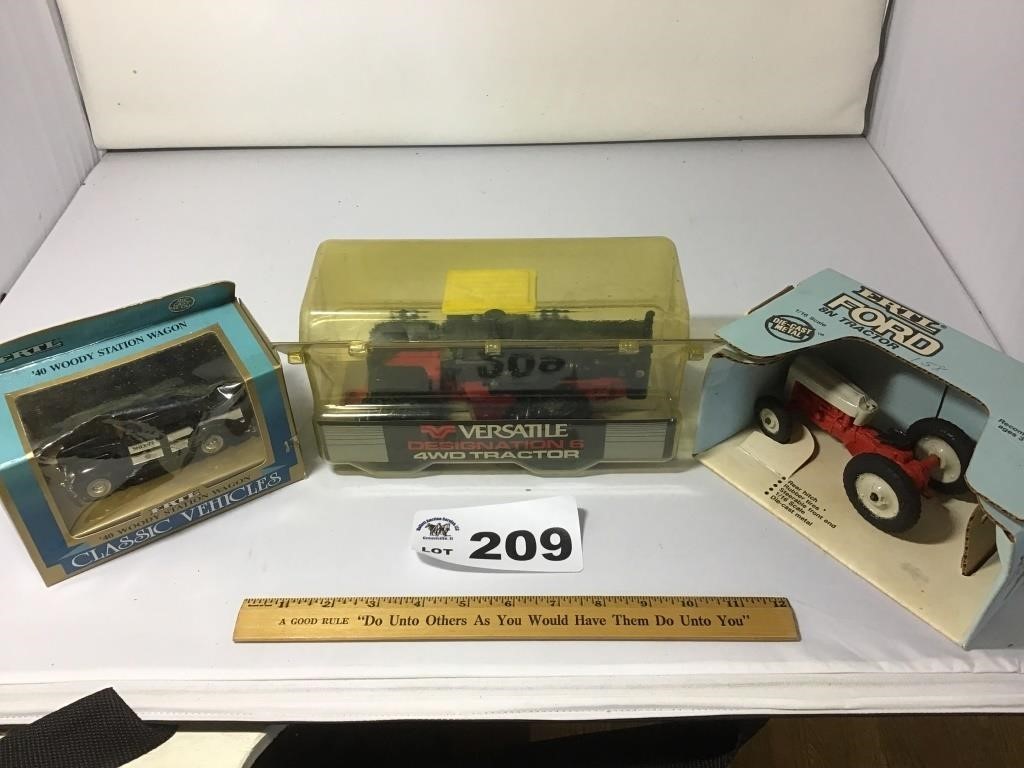 Diecast Farm Toys Ron and Marlene Mollett Estate