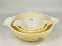 (3) VINTAGE PYREX SHENANDOAH MIXING BOWLS