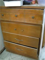 Wooden chest of drawers