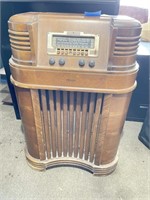 Antique Philco Floor Model Radio