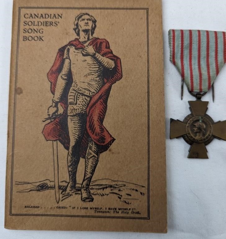 CDN SOLDIERS SONG BOOK & MEDAL